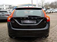 Gebraucht Volvo V60 Summum 190 PS (139 kW) 2015 Schwarz Kombi