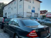 Gebraucht Mercedes C200 163 PS (119 kW) 2002 Blau Limousine