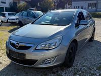 Gebraucht Opel Astra Innovation 125 PS (91 kW) 2012 Silber Kombi