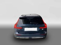 Gebraucht Volvo V60 Plus 455 PS (334 kW) 2022 Blau Kombi