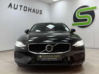 Gebraucht Volvo V60 Momentum 150 PS (110 kW) 2019 Schwarz Kombi