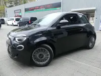 Gebraucht Fiat 500e Icon 69 kW (95 PS) 2023 Nero profondo Kleinwagen