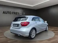 Gebraucht Mercedes A180 Urban 122 PS (89 kW) 2015 Silber Kleinwagen