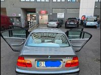 Gebraucht BMW 320 170 PS (125 kW) 2004 Grau Limousine