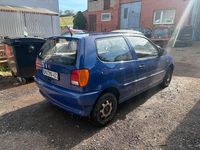 Gebraucht VW Polo 60 PS (44 kW) 1998 Blau Kleinwagen