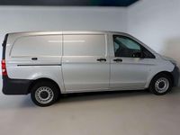 Second-hand Mercedes Vito 163 CP (119 kW) 2022 Argintiu Van