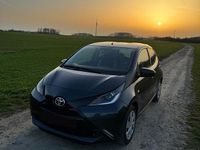 Gebraucht Toyota Aygo 72 PS (52 kW) 2015 Grau Kleinwagen