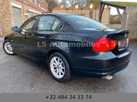 Gebraucht BMW 318 143 PS (105 kW) 2011 Schwarz Limousine