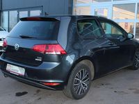 Gebraucht VW Golf VII Allstar 110 PS (80 kW) 2016 Carbon steel grey metallic Kleinwagen