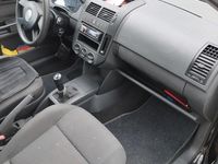 Second-hand VW Polo 2003 Negru Hatchback