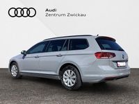 Gebraucht VW Passat Basis 150 PS (110 kW) 2023 Grau Kombi