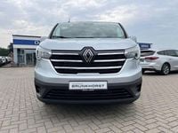 Neu Renault Trafic Equilibre 150 PS (110 kW) 2025 Highlandgrau Van / Kleinbus