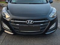 Gebraucht Hyundai i30 101 PS (74 kW) 2017 Schwarz Limousine
