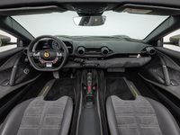 Gebraucht Ferrari 812 799 PS (587 kW) 2021 Verde masoni opaco Cabrio