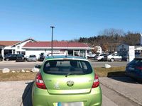 Gebraucht Hyundai i20 77 PS (56 kW) 2010 Grün Kleinwagen