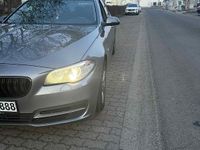 Gebraucht BMW 530 258 PS (189 kW) 2015 Silber Kombi