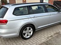 Second-hand VW Passat 150 CP (110 kW) 2015 Argintiu Break