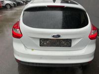 Gebraucht Ford Focus Titanium 182 PS (133 kW) 2014 Weiß Limousine