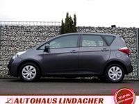 Gebraucht Toyota Verso-S Multidrive S 99 PS (72 kW) 2011 Grau Van / Kleinbus