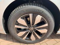 Gebraucht VW Golf VIII Move 131 PS (96 kW) 2023 Reflexsilber Kleinwagen