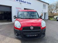 Gebraucht Fiat Doblò Basis 95 PS (69 kW) 2014 Colore esterno (rot) Van / Kleinbus