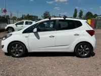 Gebraucht Hyundai ix20 Passion 90 PS (66 kW) 2017 Weiß Kleinwagen