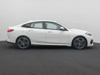Gebraucht BMW 220 M Sport 190 PS (139 kW) 2023 Alpinweiã uni300 Limousine