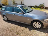 Gebraucht BMW 318 143 PS (105 kW) 2011 Grau Kombi