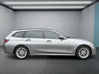 Gebraucht BMW 330e 184 PS (135 kW) 2023 Andere Kombi