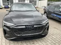 Gebraucht Audi Q8 Sportback e-tron Comfort 300 kW (408 PS) 2023 Mythosschwarz (metallic) SUV
