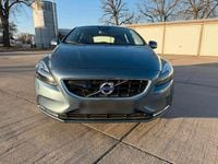 Gebraucht Volvo V40 Momentum 150 PS (110 kW) 2012 Blau Kleinwagen