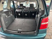 Gebraucht VW Touran 140 PS (102 kW) 2006 Blau Van / Kleinbus