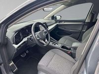 Gebraucht VW Golf VIII Move 150 PS (110 kW) 2023 Delfingrau metallic Limousine