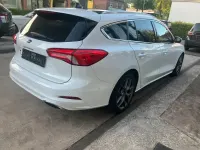 Używany Ford Focus Vignale 150 KM (110 kW) 2019 Biały Sedan/Limuzyna