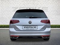 Gebraucht VW Passat Elegance 150 PS (110 kW) 2023 Pyritsilber metallic Kombi