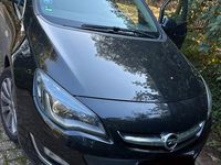 Gebraucht Opel Astra Active 140 PS (102 kW) 2013 Schwarz Kombi
