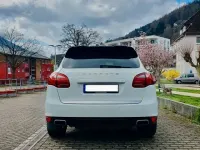 Second-hand Porsche Cayenne 299 CP (219 kW) 2012 Alb SUV