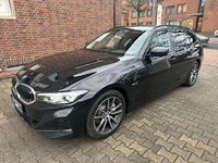 Gebraucht BMW 320e Shadowline 204 PS (150 kW) 2023 Schwarz Kombi