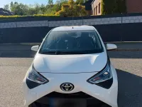 Second-hand Toyota Aygo 72 CP (52 kW) 2019 Alb Hatchback