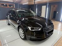 Gebraucht Audi A3 Attraction 105 PS (77 kW) 2013 Schwarz Limousine