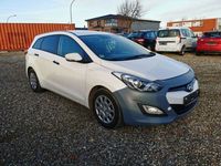 Gebraucht Hyundai i30 99 PS (72 kW) 2013 Weiß Kombi