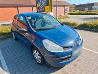 Używany Renault Clio III 75 KM (55 kW) 2008 Niebieski Hatchback
