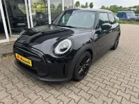 Używany Mini Cooper Classic 136 KM (100 kW) 2021 Czarny Hatchback