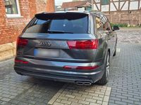 Gebraucht Audi SQ7 Design 435 PS (319 kW) 2017 Grau SUV