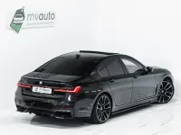 Gebraucht BMW 740 Performance 320 PS (235 kW) 2019 Blau Limousine