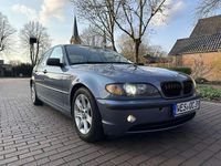 Gebraucht BMW 320 150 PS (110 kW) 2002 Blau Limousine