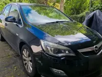 Gebraucht Opel Astra 160 PS (117 kW) 2010 Schwarz Kleinwagen