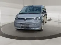 Gebraucht VW Multivan Basis 150 PS (110 kW) 2023 Grau Van / Kleinbus