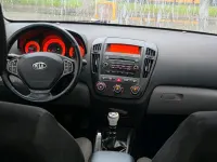 Gebraucht Kia Ceed 109 PS (80 kW) 2008 Schwarz Kleinwagen