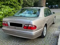 Gebraucht Mercedes E320 Elegance 224 PS (164 kW) 2001 Gold Limousine